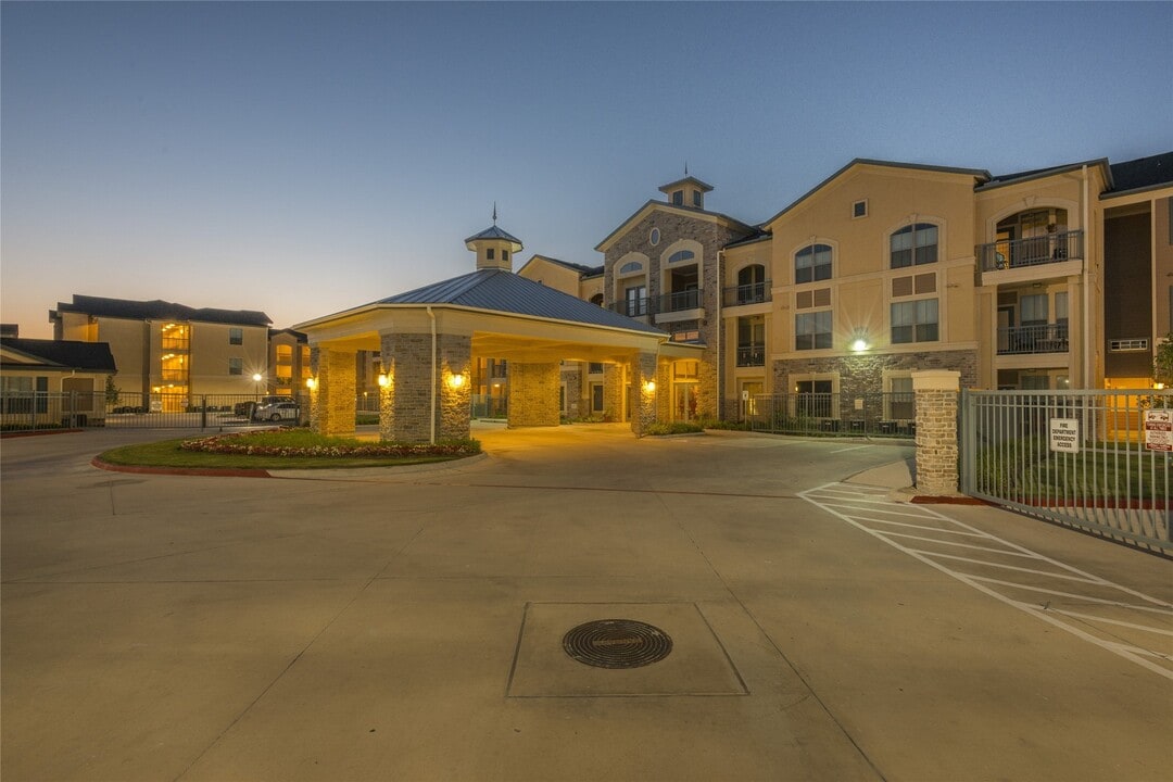 11821 Cypress Corner Ln in Houston, TX - Building Photo