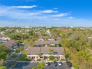 4250 SW 70th Terrace in Davie, FL - Building Photo - Building Photo