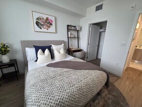 7554 W 4th Ct, Unit B2 in Hialeah, FL - Building Photo - Building Photo