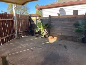 2341 Cortez Ln in Sacramento, CA - Building Photo - Building Photo