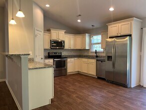 221 Stonewood Crossing Dr in Boiling Springs, SC - Foto de edificio - Building Photo