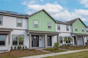 6487 Cyrils Dr in St. Cloud, FL - Building Photo