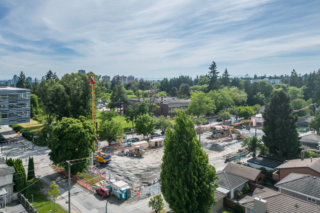 Pure in Vancouver, BC - Building Photo