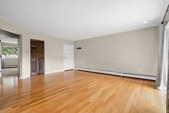 28 Fernview Ave in North Andover, MA - Building Photo - Building Photo