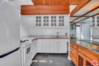 6456 Surfside Way in Malibu, CA - Building Photo - Building Photo