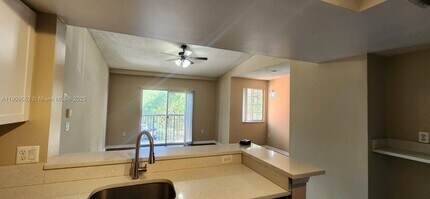 4151 N Haverhill Rd in West Palm Beach, FL - Building Photo - Building Photo