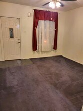 356 2nd St in Pitcairn, PA - Foto de edificio - Building Photo