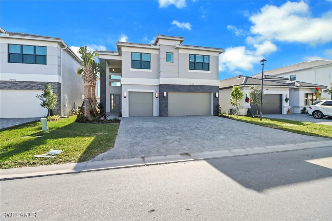 20458 Fair Oak Ln in Estero, FL - Building Photo