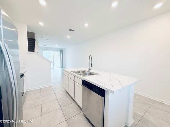 8334 Zenith Cir in Jacksonville, FL - Building Photo - Building Photo