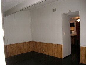 207 E Elm St in Burnet, TX - Building Photo - Building Photo