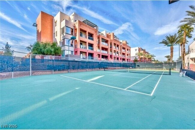 property at 47 E Agate Ave