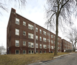 Gladstone Apartments in Indianapolis, IN - Building Photo - Building Photo