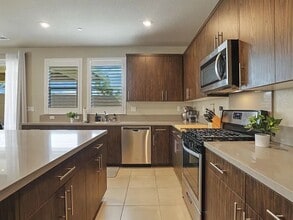 2742 Carnation Way in Lodi, CA - Building Photo - Building Photo