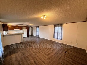 236 Lark Meadow Dr in Bridgeport, TX - Building Photo - Building Photo