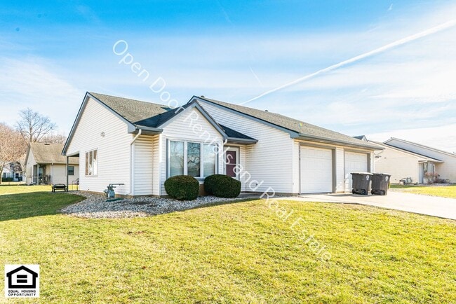 1514-1516 Fieldstone Dr in Fort Wayne, IN - Building Photo - Building Photo