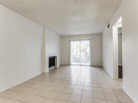 6050 Melody Ln in Dallas, TX - Building Photo