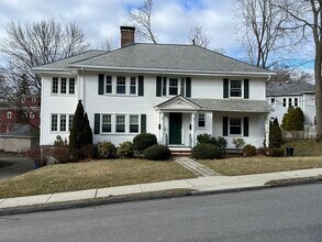66 Westchester Rd in Newton, MA - Building Photo - Building Photo