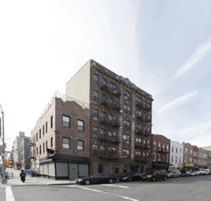 258 Grand St in Brooklyn, NY - Building Photo - Building Photo