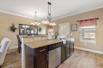 353 N Donahue Dr in Auburn, AL - Building Photo - Building Photo