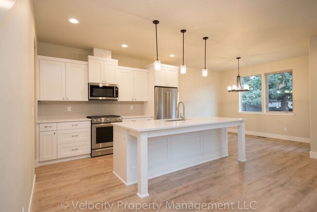 property at 63144 NW Via Cambria