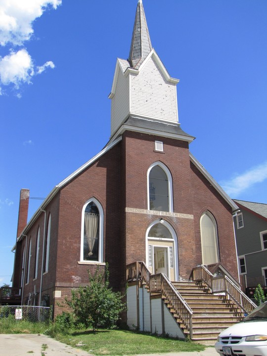 Salem Church Loft Apartments in Omaha, NE - Building Photo