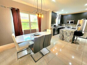 956 NW 126th Ter in Coral Springs, FL - Building Photo - Building Photo