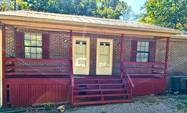 property at 161 Eldridge Ln SW