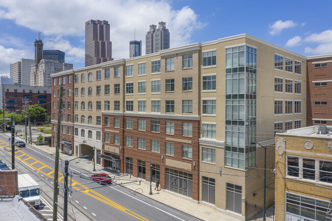 200 Edgewood | Student Housing