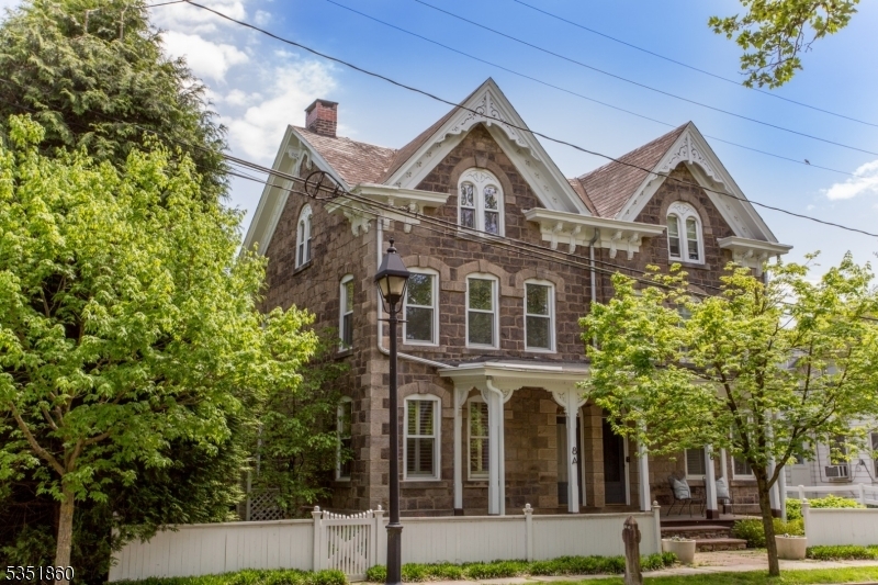 8 Bridge St in Stockton, NJ - Foto de edificio