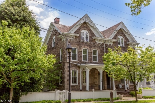 property at 8 Bridge St