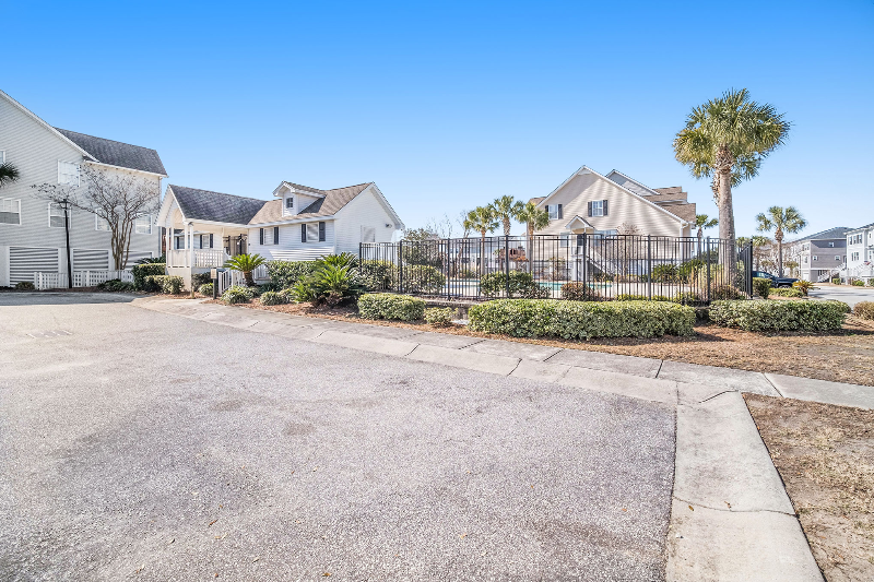 318 Lanyard St in Johns Island, SC - Building Photo