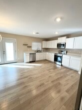 11549 W Mountain View Rd in Youngtown, AZ - Building Photo - Building Photo