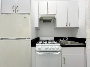 228 E 89th St in New York, NY - Building Photo - Building Photo