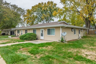 Scotchview Manor Elderly Apartments in Carlisle, IA - Building Photo - Primary Photo