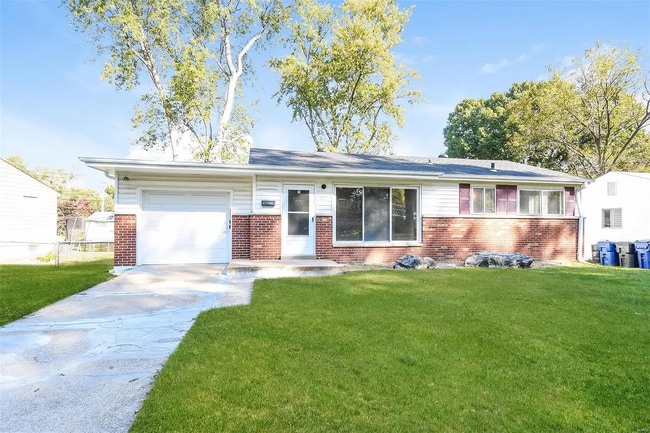 property at 3951 Glissade Dr