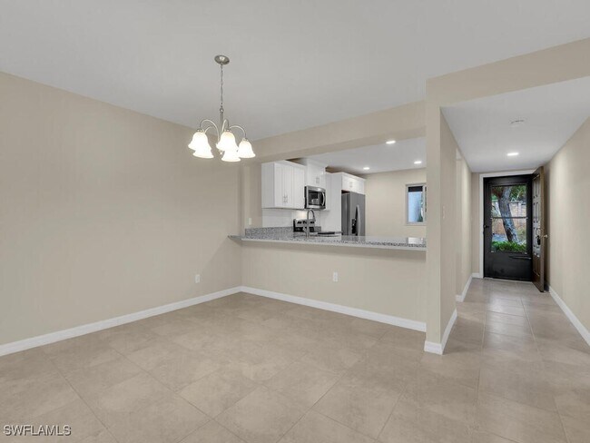 16560 Partridge Place Rd in Ft. Myers, FL - Building Photo - Building Photo