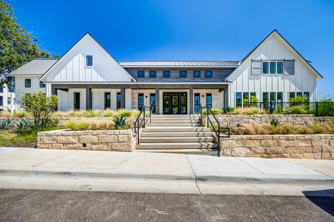 Water's Edge Apartments in Salado, TX - Building Photo - Building Photo