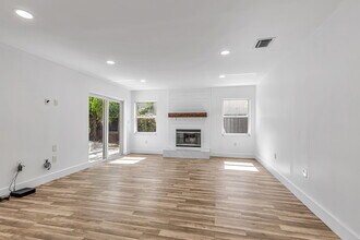 5900 York Ln in Davie, FL - Building Photo - Building Photo