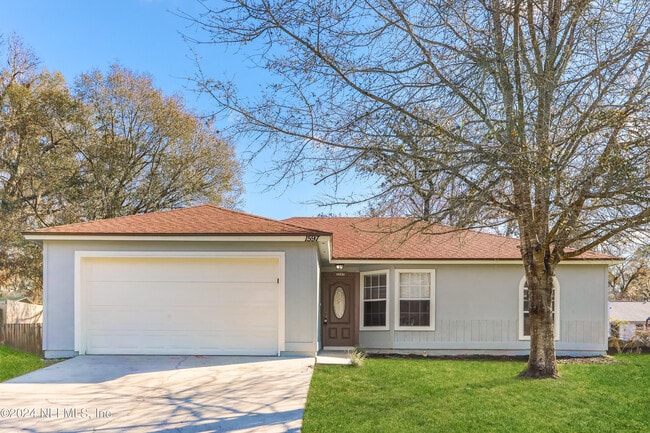 property at 1597 Twin Oak Dr W