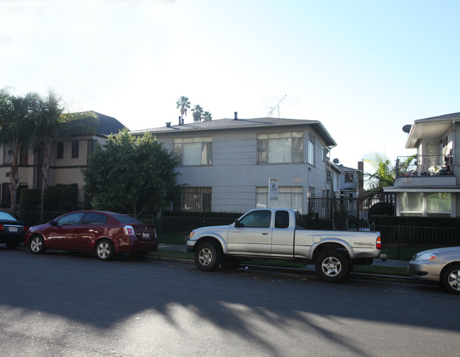 5412-5418 Carlton Way in Los Angeles, CA - Building Photo - Building Photo