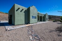 4310 E Tomahawk Dr in Kingman, AZ - Foto de edificio - Building Photo