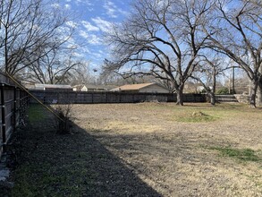 1010 Colorado Dr in Marble Falls, TX - Building Photo - Building Photo