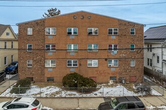 80 Taft AVE in Bridgeport, CT - Building Photo - Building Photo