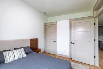 60 Prince Street in Northampton, MA - Foto de edificio - Interior Photo