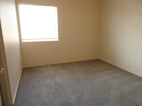 774 W River Oak Ave in Porterville, CA - Building Photo - Building Photo