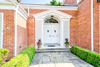 31 Bridlewood Rd in Northbrook, IL - Building Photo - Building Photo