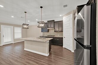 2217 Gadwall Ct in Conroe, TX - Foto de edificio - Building Photo