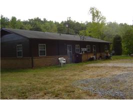 2157 Old Shelby Rd in Hickory, NC - Building Photo