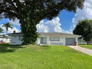 13863 River Forest Dr in Ft. Myers, FL - Foto de edificio - Building Photo