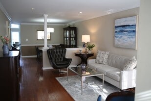 18 Rosewood Ct in Haledon, NJ - Building Photo